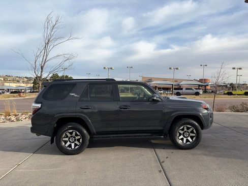 Used 2024 Toyota 4Runner TRD Off-Road Premium image 9