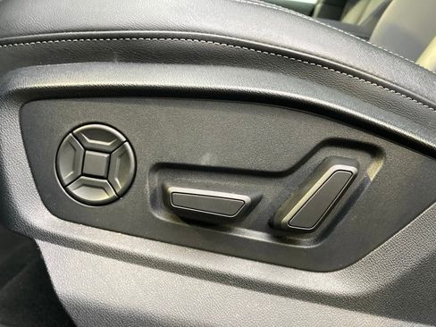 Used 2025 Audi Q7 2.0T Premium w/ Convenience Package image 12