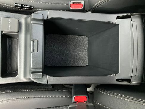 New 2026 Subaru Outback Limited AWD/4WD image 31