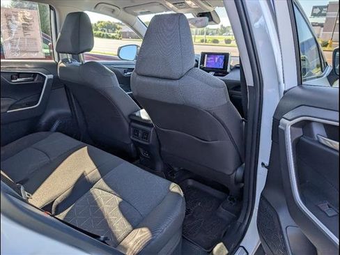 Used 2023 Toyota RAV4 AWD Hybrid image 22