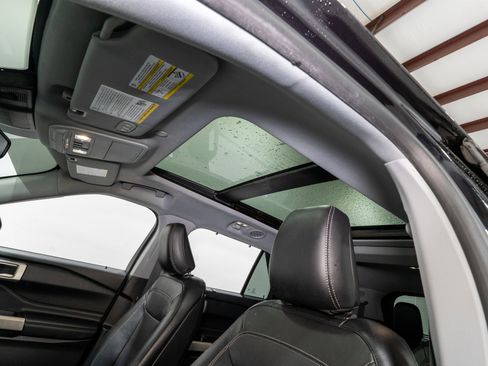 Used 2020 Ford Explorer Limited image 17