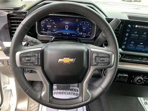 Used 2025 Chevrolet Silverado 2500 LT w/ Convenience Package AWD/4WD image 21