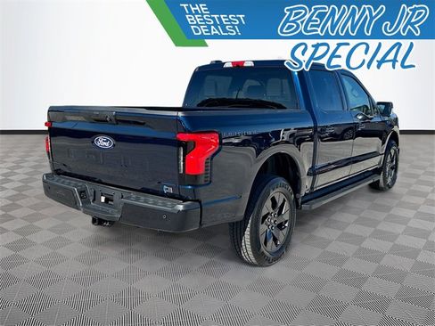 Used 2025 Ford F150 Lightning Flash image 5