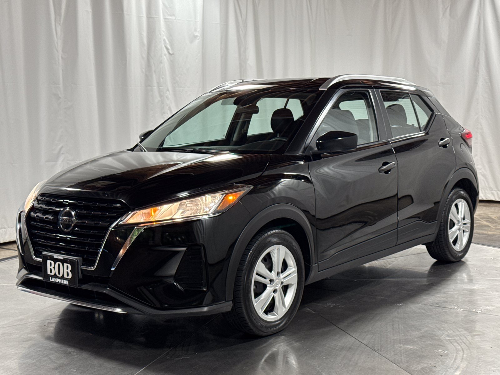 Used 2021 Nissan Kicks S FWD image 1