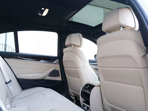 Used 2018 BMW 540i image 32