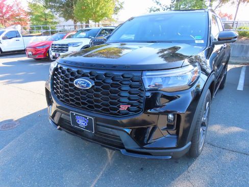 New 2026 Ford Explorer ST w/ Sun And Sound Package image 2