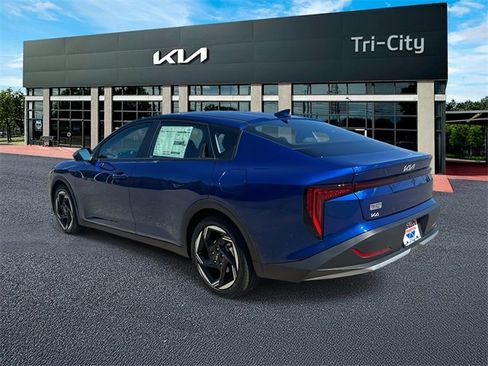New 2025 Kia K4 EX image 3