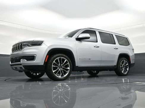 Used 2022 Jeep Wagoneer Series III w/ Premium Group I image 24