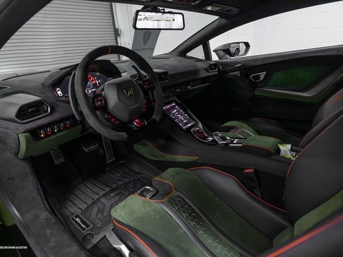 Used 2024 Lamborghini Huracan Sterrato image 25