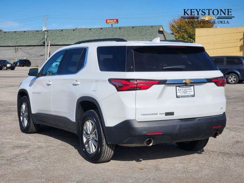 Used 2023 Chevrolet Traverse LT image 7
