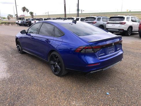 Used 2025 Honda Accord Sport image 4