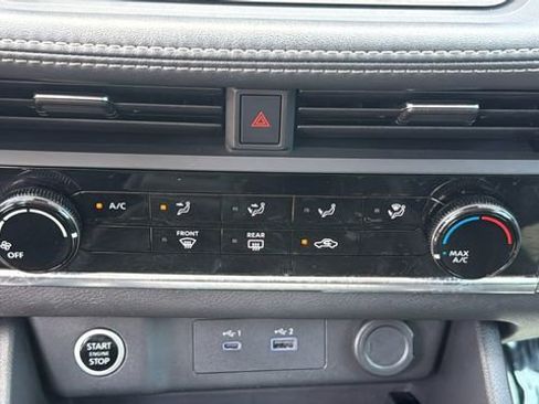 Used 2023 Nissan Rogue S image 23