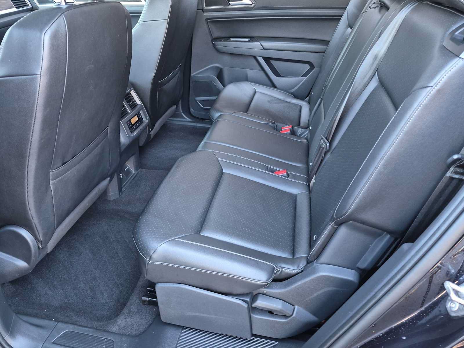 Used 2019 Volkswagen Atlas SEL R-Line AWD/4WD image 19