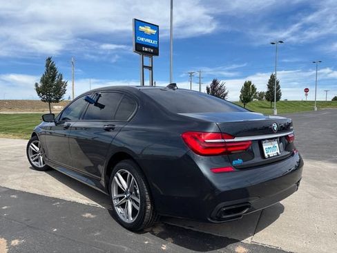 Used 2016 BMW 740i w/ Executive Package 2 RWD image 5