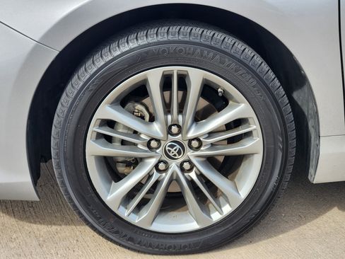 Used 2015 Toyota Camry SE image 10