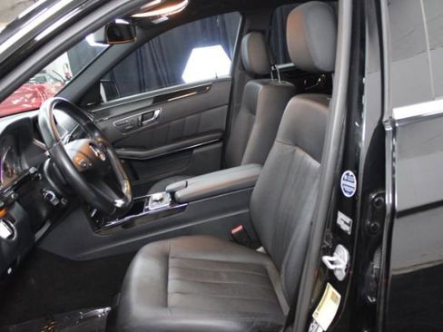 Used 2010 Mercedes-Benz E 550 Sedan w/ Premium 1 Pkg image 12