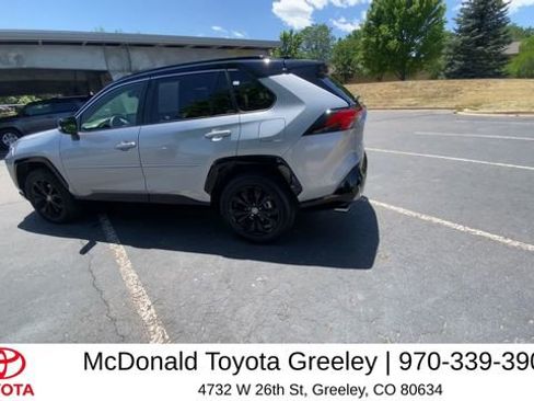 Used 2022 Toyota RAV4 XSE AWD/4WD image 7