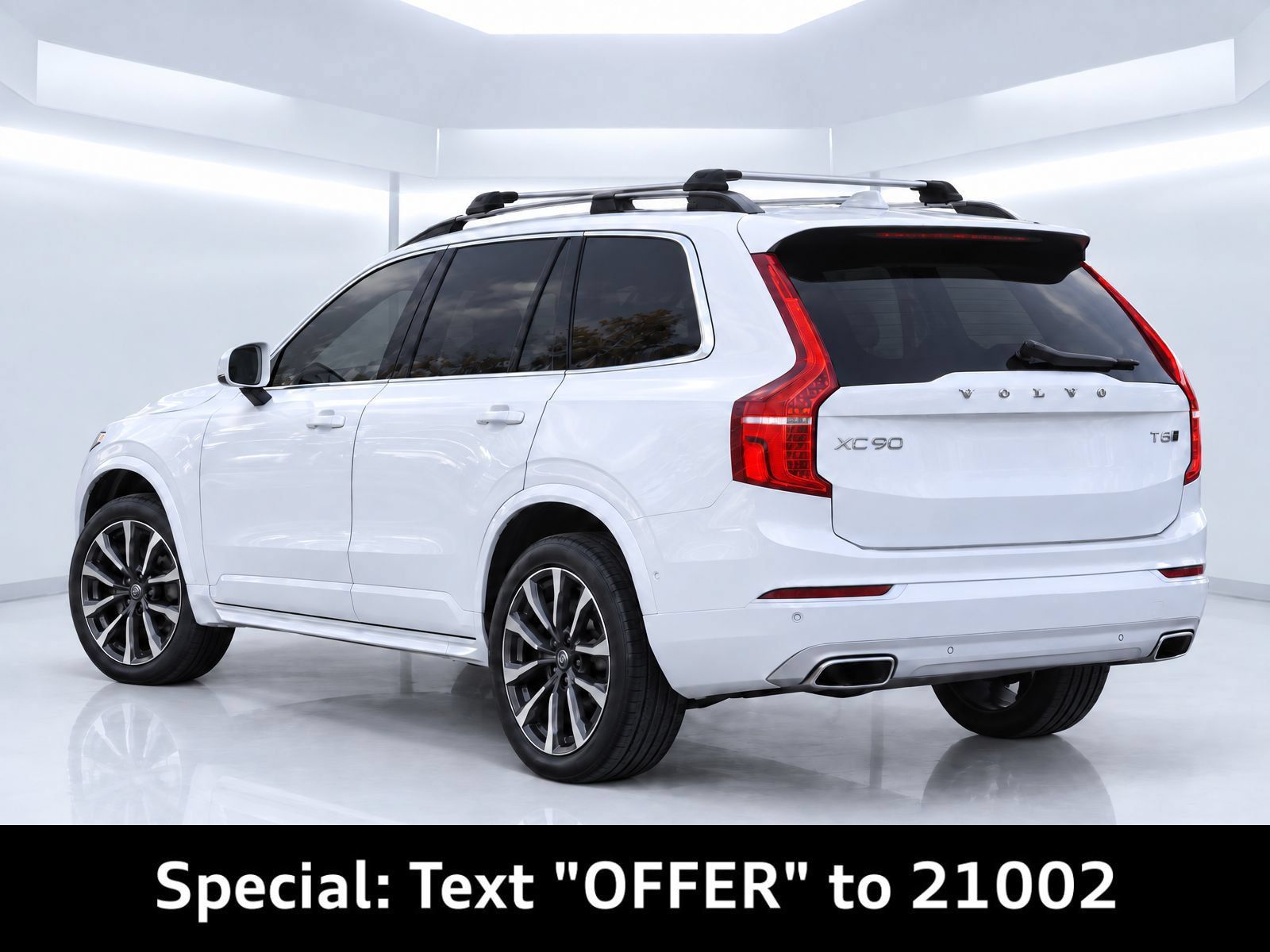 Used 2017 Volvo XC90 T6 Momentum w/ Vision Package AWD/4WD image 3