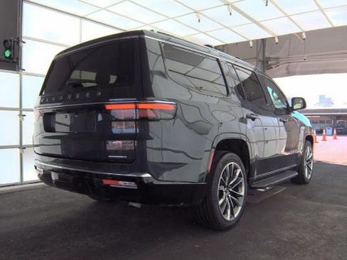 Used 2024 Jeep Wagoneer Series II w/ Premium Group I AWD/4WD image 2