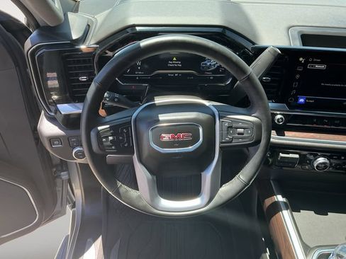 Used 2024 GMC Sierra 2500 SLT w/ SLT Premium Package AWD/4WD image 9