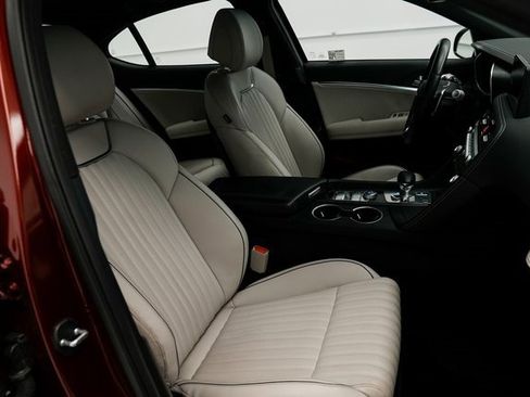 Used 2024 Genesis G70 2.5T w/ Sport Prestige Package image 28