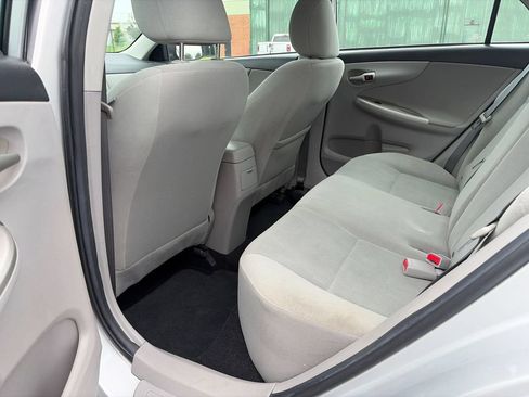 Used 2013 Toyota Corolla LE FWD image 8