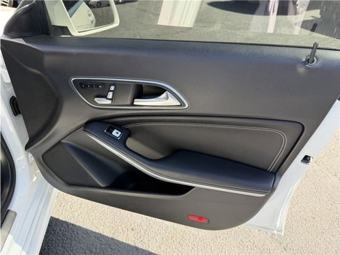 Used 2018 Mercedes-Benz CLA 250 image 28