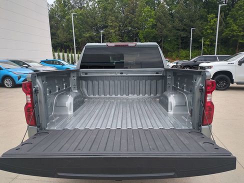 Used 2025 Chevrolet Silverado 1500 LT RWD image 31