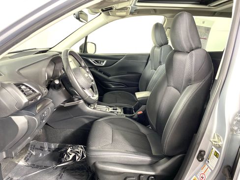 Used 2020 Subaru Forester Premium image 16