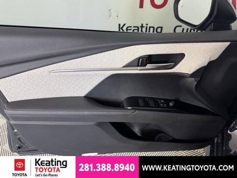 Used 2026 Toyota Camry XLE FWD image 13