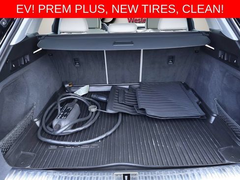 Used 2024 Audi Q8 e-tron Premium Plus w/ Premium Plus Package AWD/4WD image 15