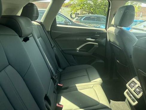 Used 2025 Audi Q5 Premium Plus w/ Premium Plus AWD/4WD image 9