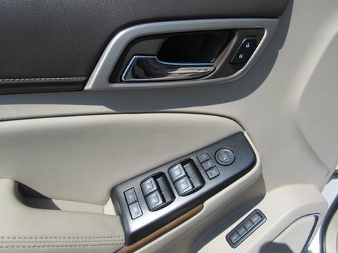 Certified 2020 GMC Yukon Denali w/ Denali Premium Package AWD/4WD image 11
