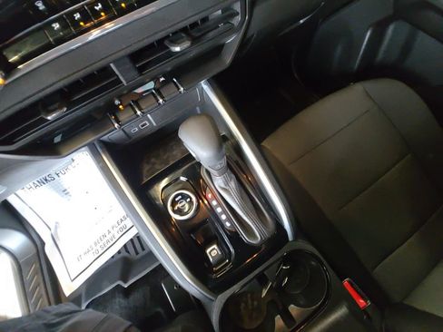 Certified 2024 Chevrolet Colorado Trail Boss w/ Technology Package AWD/4WD image 18