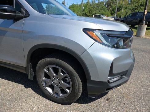 Used 2024 Honda Passport TrailSport image 9