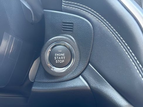 Used 2025 Subaru Outback Touring XT AWD/4WD image 12