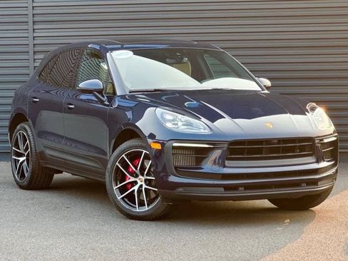Certified 2022 Porsche Macan S AWD/4WD image 9