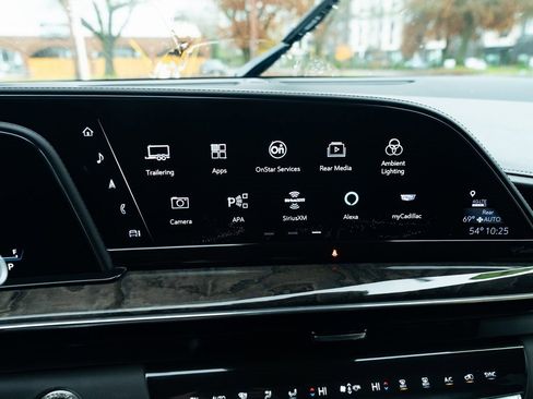 Used 2021 Cadillac Escalade ESV Premium Luxury w/ Driver Assist Tech Package image 15