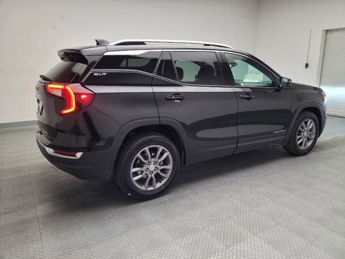 Used 2024 GMC Terrain SLT image 10