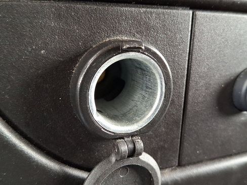 Used 2023 GMC Savana 2500 w/ Driver Convenience Package image 21