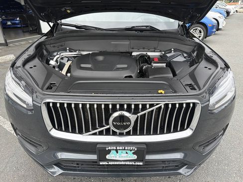 Used 2021 Volvo XC90 T5 Momentum w/ Advanced Package AWD/4WD image 13