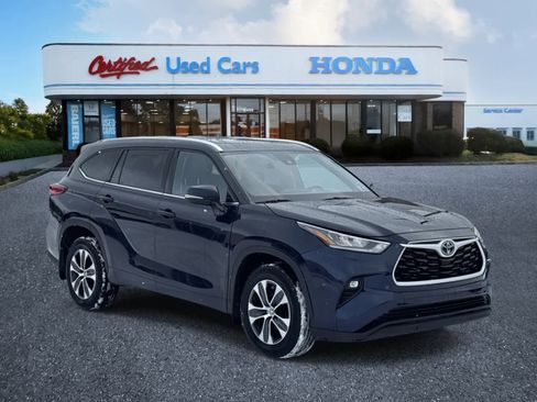 Used 2020 Toyota Highlander XLE image 7