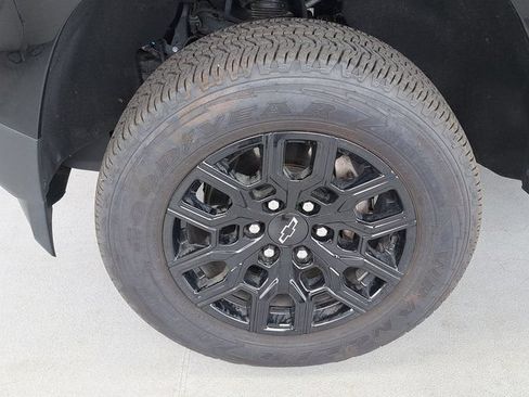 Used 2025 Chevrolet Colorado W/T w/ WT Custom Package AWD/4WD image 30
