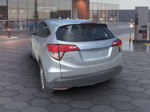 Used 2016 Honda HR-V LX image 8