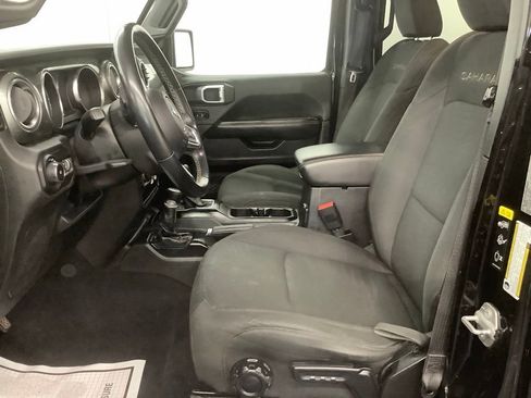 Used 2020 Jeep Wrangler Unlimited Sahara w/ Uconnect 4C Nav & Sound Group AWD/4WD image 10
