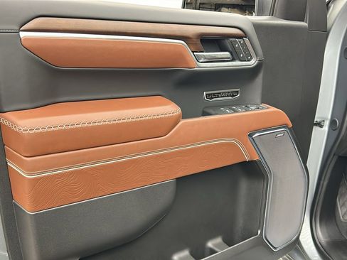Used 2025 GMC Sierra 1500 Denali Ultimate image 21