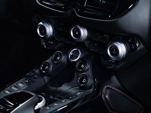 Used 2019 Aston Martin V8 Vantage Coupe RWD image 54