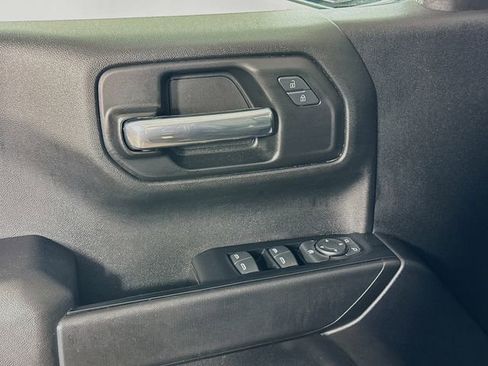 Used 2019 Chevrolet Silverado 1500 Custom Trail Boss w/ Custom Convenience Package AWD/4WD image 19