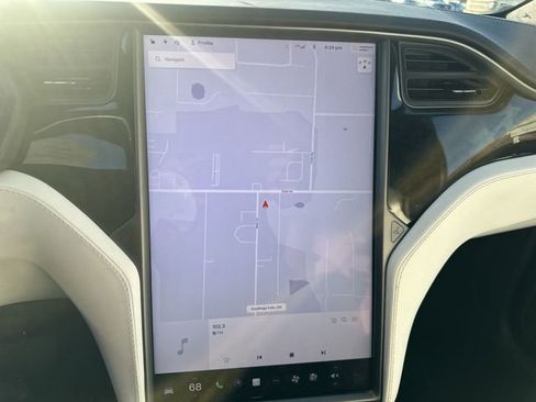 Used 2020 Tesla Model X Long Range image 22