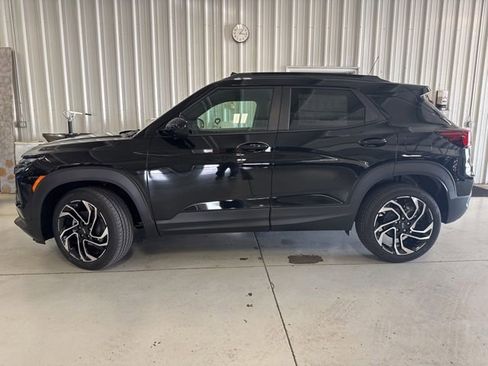 New 2026 Chevrolet TrailBlazer RS w/ Convenience Package AWD/4WD image 3